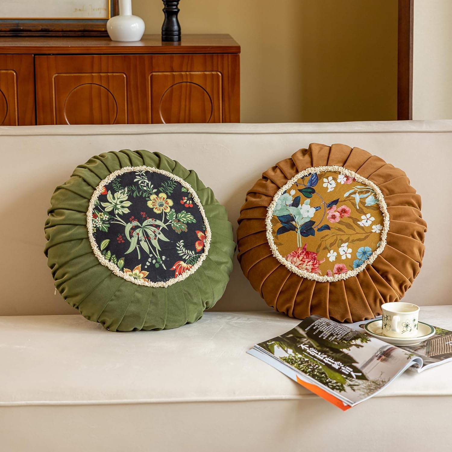 Vctops Round Throw Pillow with Zipper Vintage Floral Velvet Cushion 18 Inch